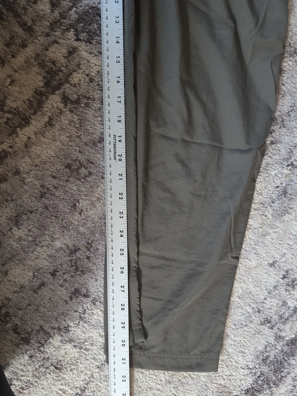 The North Face Hiking Cargo Pants 100% Nylon Dark Olive Green Mens Size 40 Short